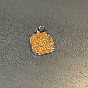 Retired James Avery Trick or Treat Charm